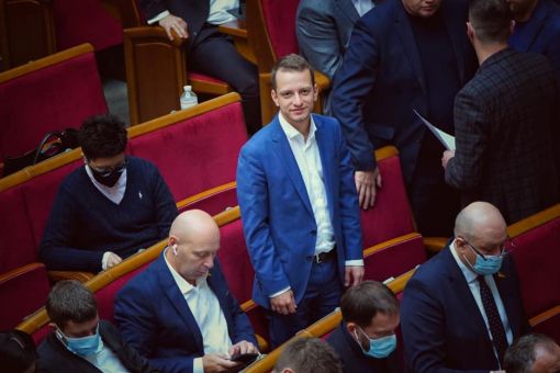 Занижені ціни і завищені інтереси: хто виграє від рішень нардепа Устенка?